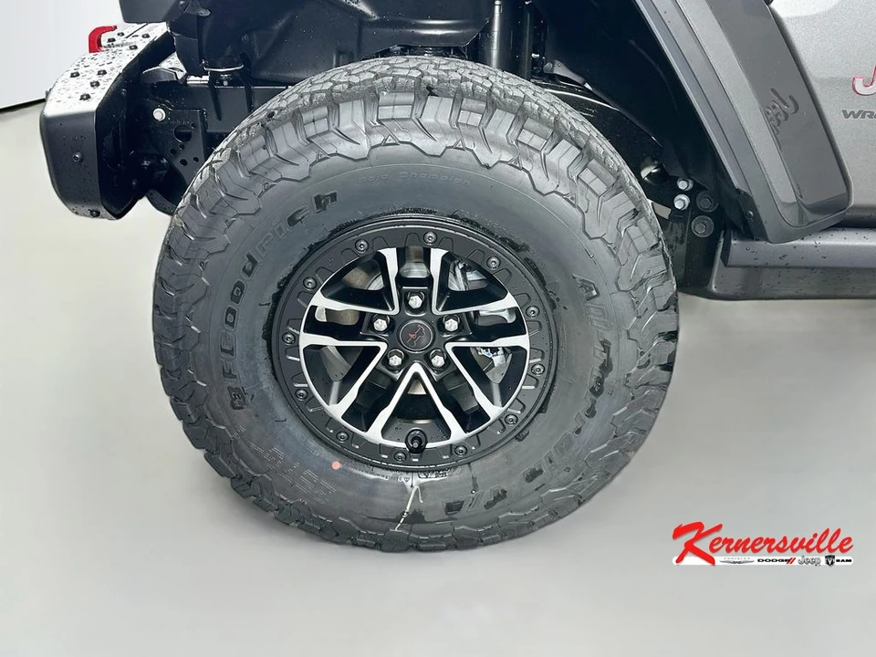2026 Jeep JL Wrangler - Image 16 of 22