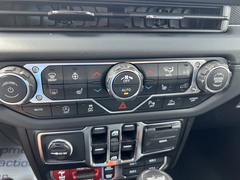 2026 Jeep JL Wrangler - Image 19 of 21