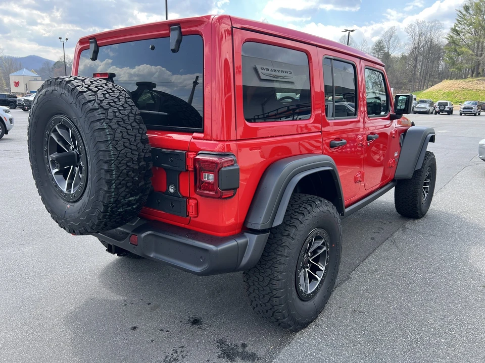 2026 Jeep JL Wrangler - Image 3 of 21