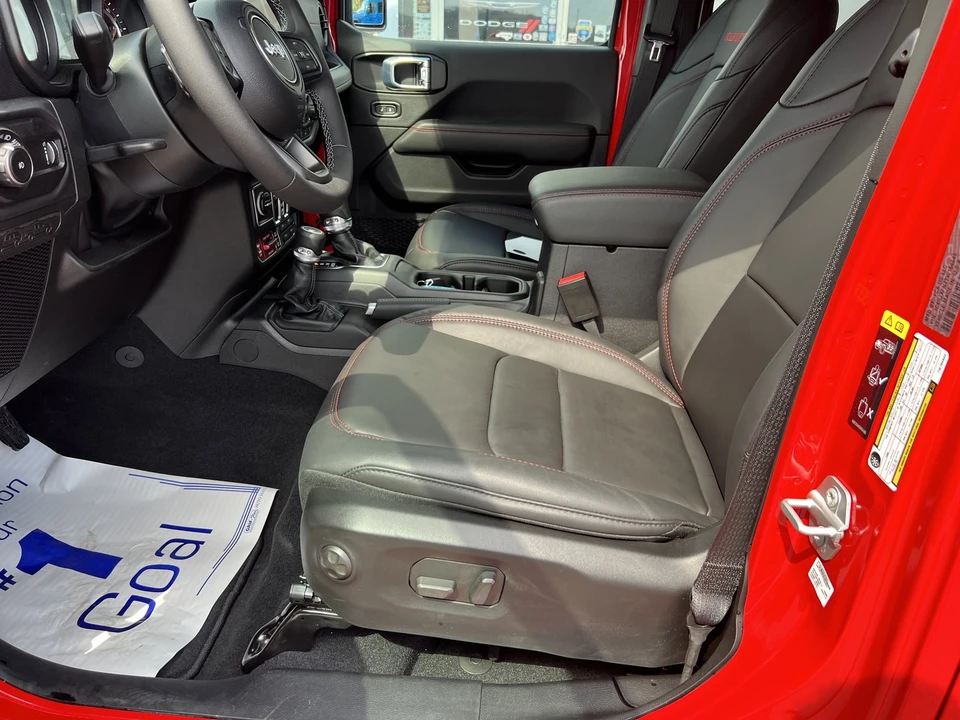 2026 Jeep JL Wrangler - Image 15 of 21