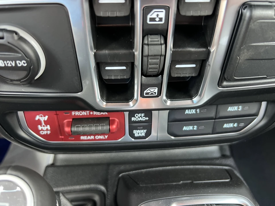 2026 Jeep JL Wrangler - Image 20 of 21