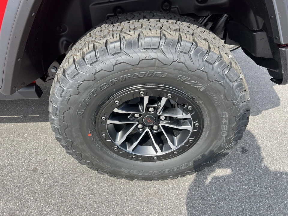 2026 Jeep JL Wrangler - Image 10 of 21