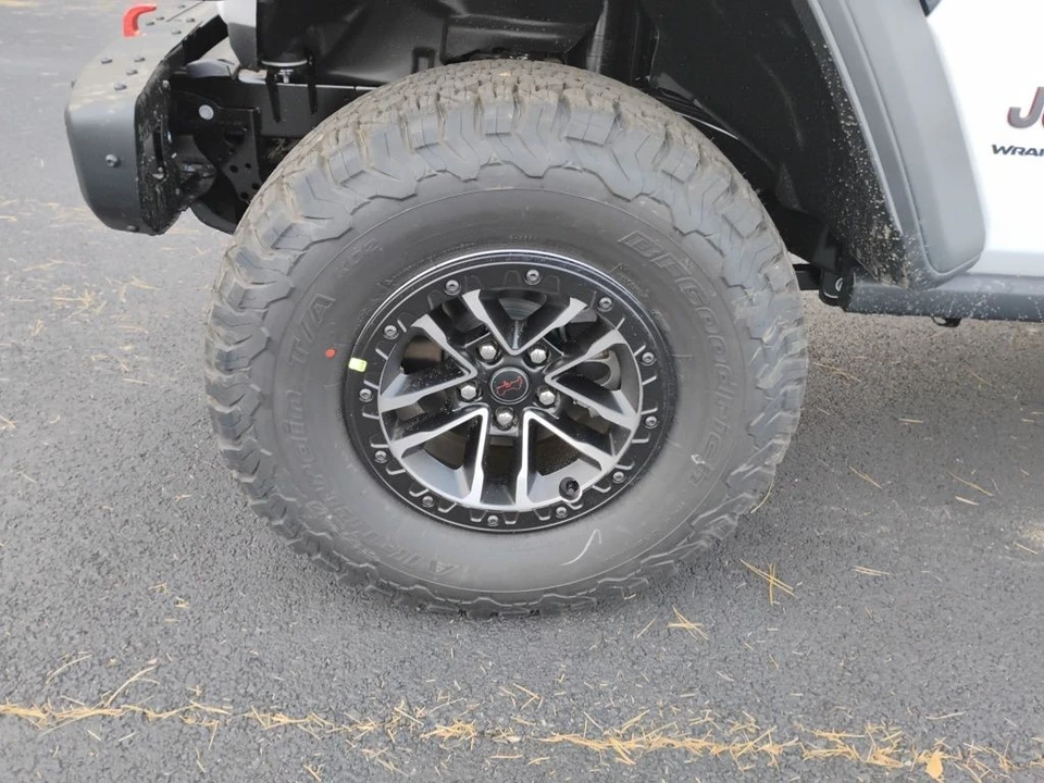 2026 Jeep JL Wrangler - Image 10 of 12