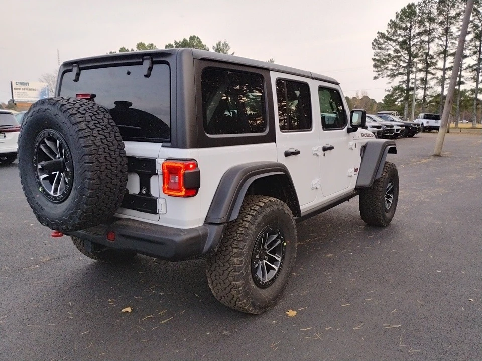 2026 Jeep JL Wrangler - Image 5 of 12