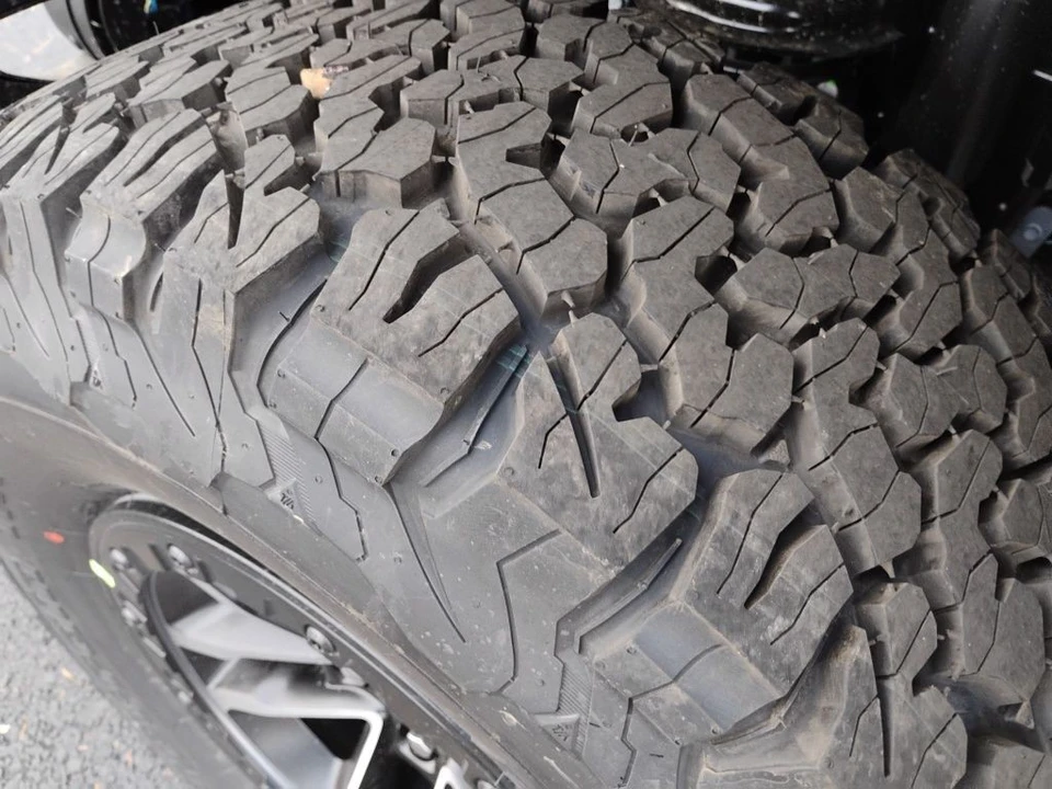 2026 Jeep JL Wrangler - Image 9 of 12