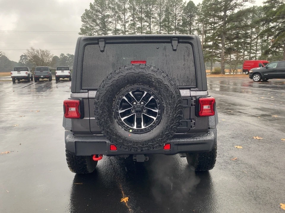 2026 Jeep JL Wrangler - Image 6 of 12
