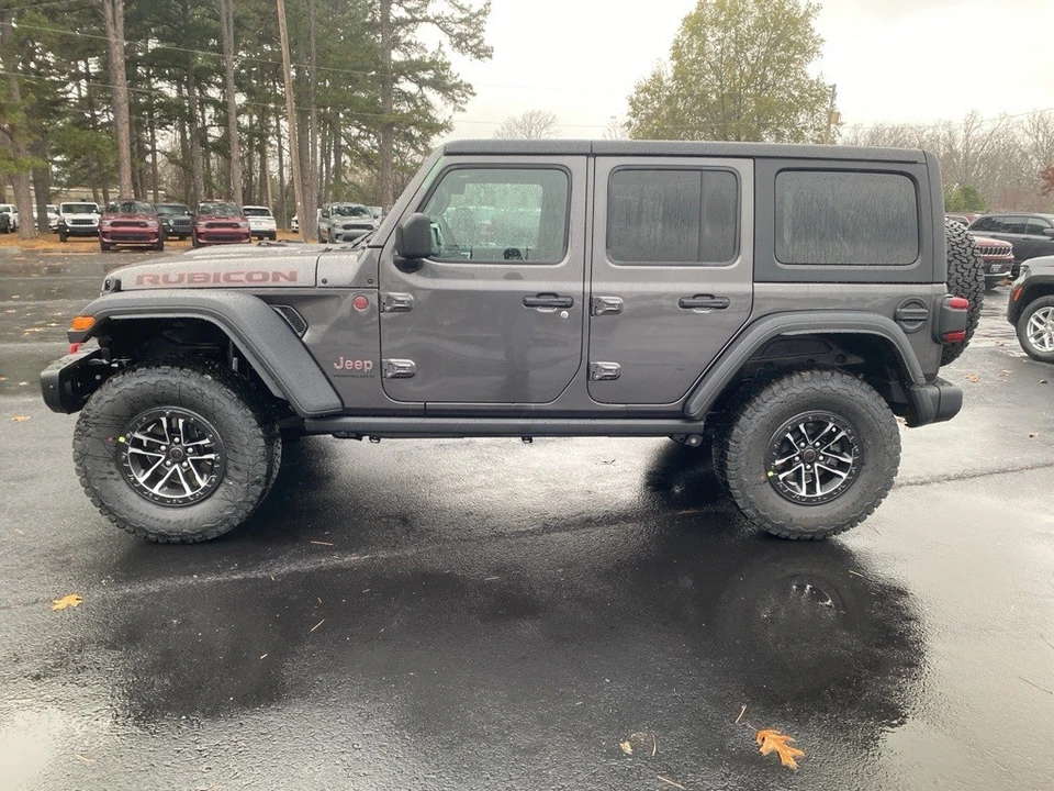 2026 Jeep JL Wrangler - Image 8 of 12