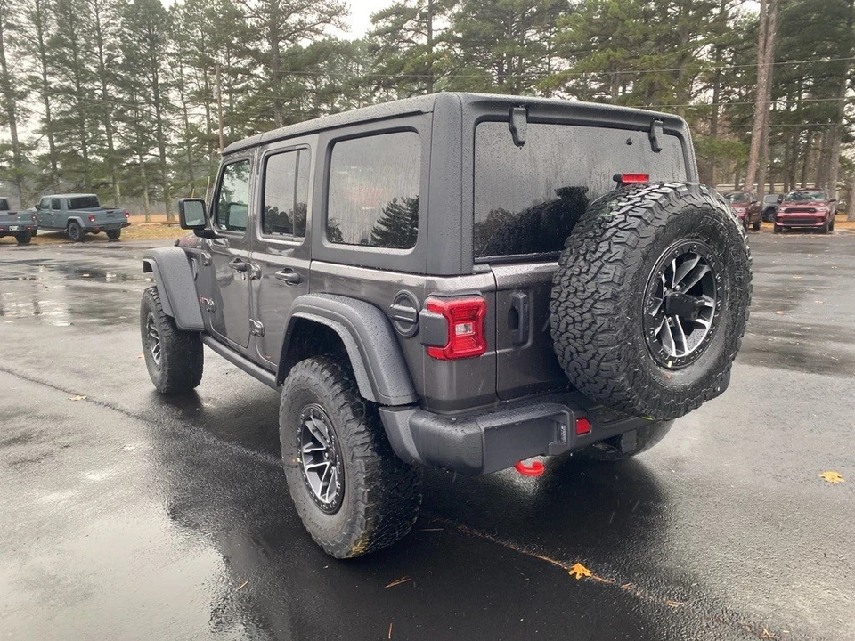 2026 Jeep JL Wrangler - Image 7 of 12