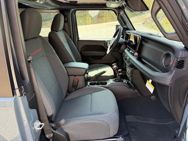 2026 Jeep JL Wrangler - Image 17 of 21