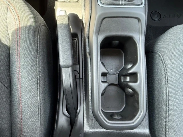 2026 Jeep JL Wrangler - Image 24 of 28