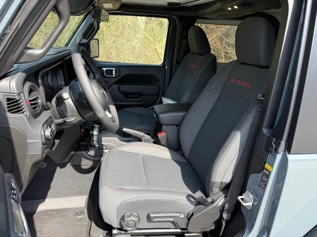 2026 Jeep JL Wrangler - Image 11 of 28
