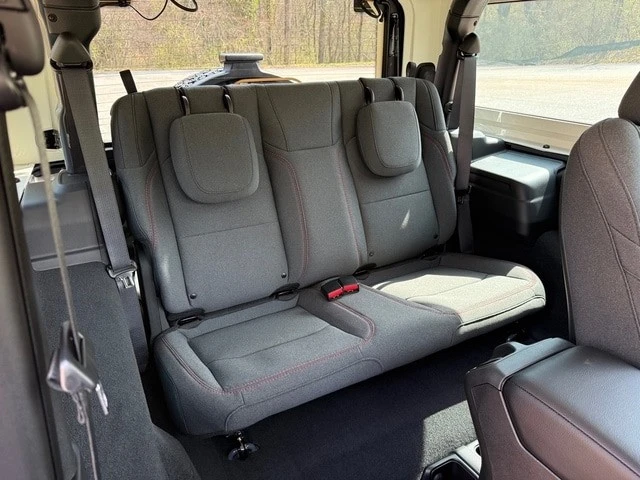 2026 Jeep JL Wrangler - Image 16 of 21