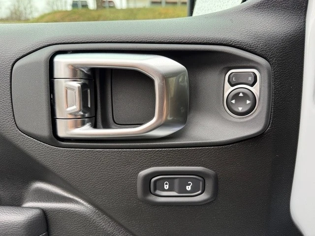 2026 Jeep JL Wrangler - Image 12 of 21