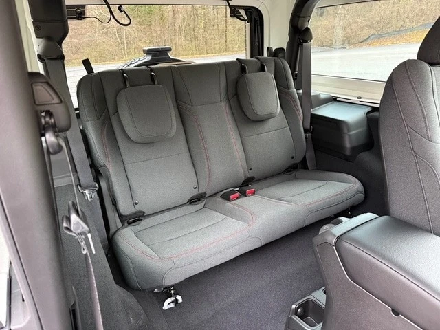 2026 Jeep JL Wrangler - Image 16 of 28