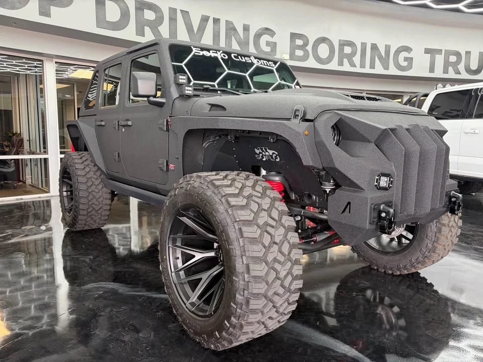 2026 Jeep JL Wrangler - Image 12 of 13