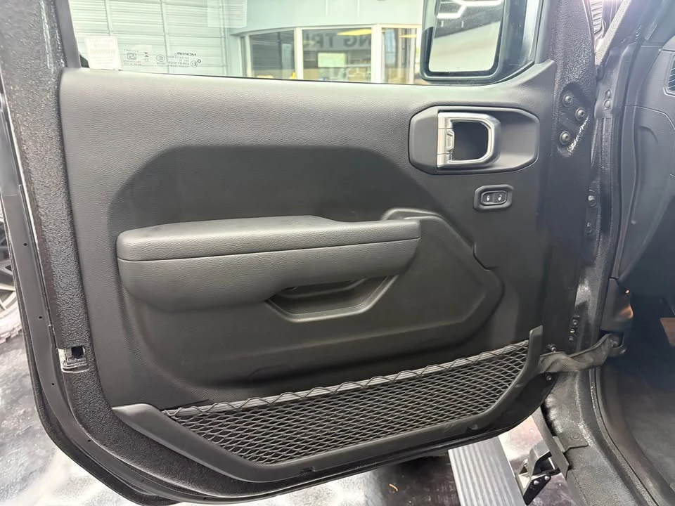 2026 Jeep JL Wrangler - Image 5 of 13