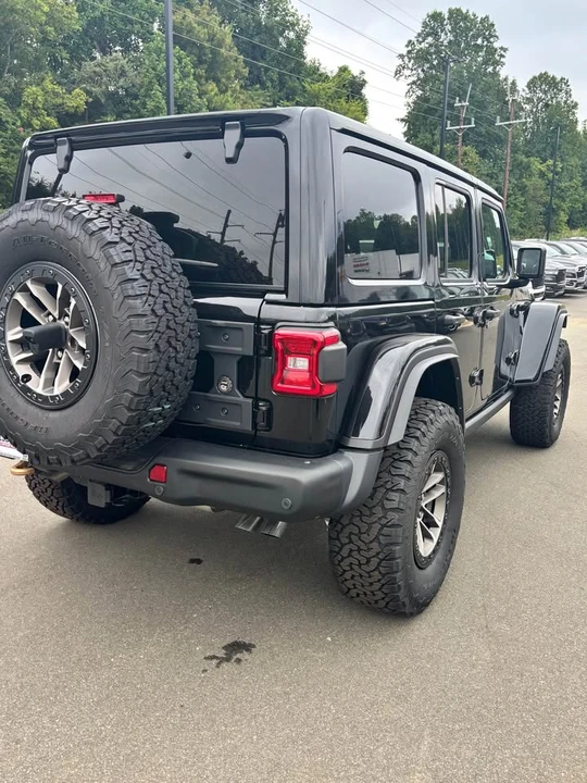 2026 Jeep JL Wrangler - Image 3 of 13