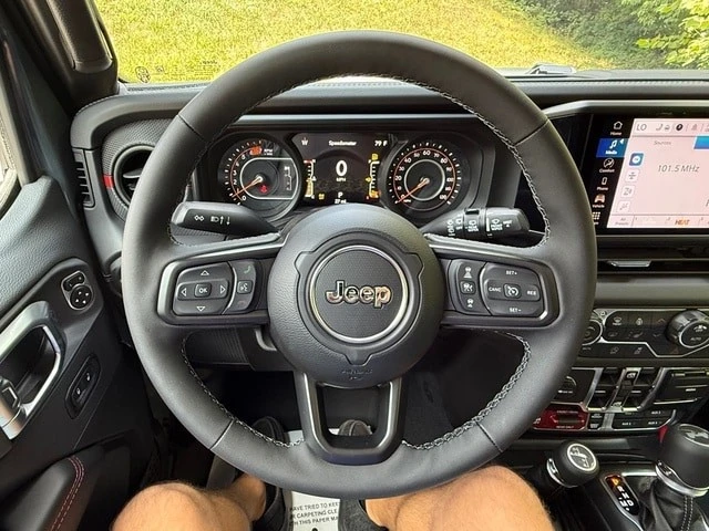 2026 Jeep JL Wrangler - Image 19 of 30