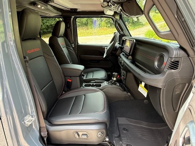 2026 Jeep JL Wrangler - Image 18 of 30
