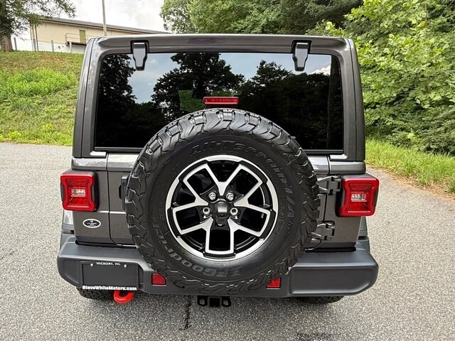 2026 Jeep JL Wrangler - Image 8 of 30