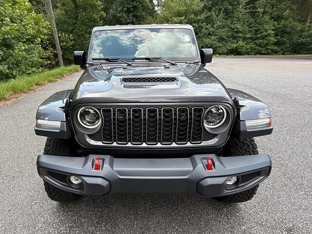 2026 Jeep JL Wrangler - Image 4 of 30