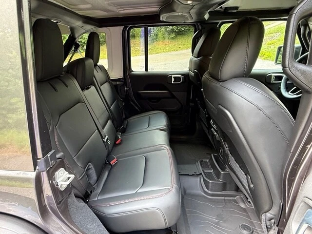2026 Jeep JL Wrangler - Image 17 of 30