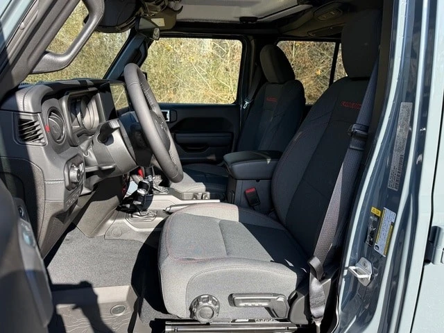 2026 Jeep JL Wrangler - Image 12 of 21