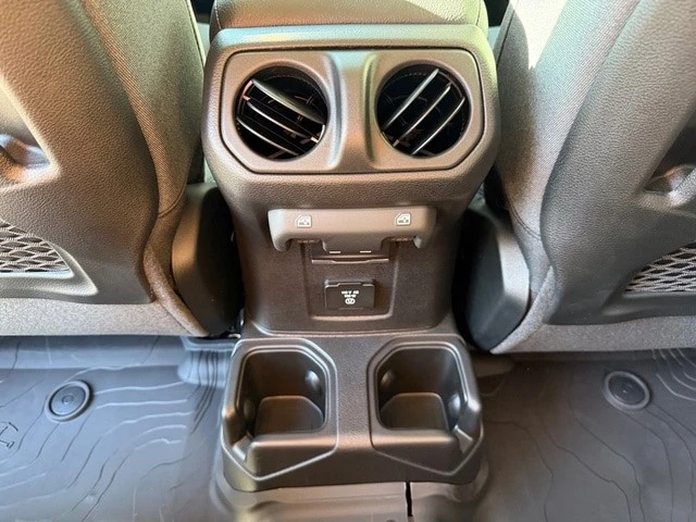 2026 Jeep JL Wrangler - Image 16 of 21