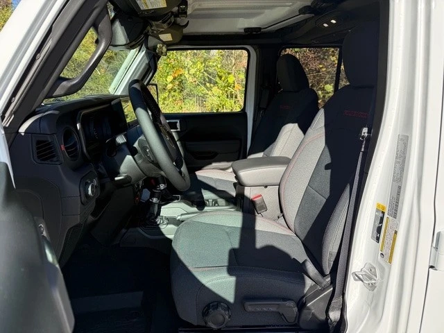 2026 Jeep JL Wrangler - Image 12 of 21