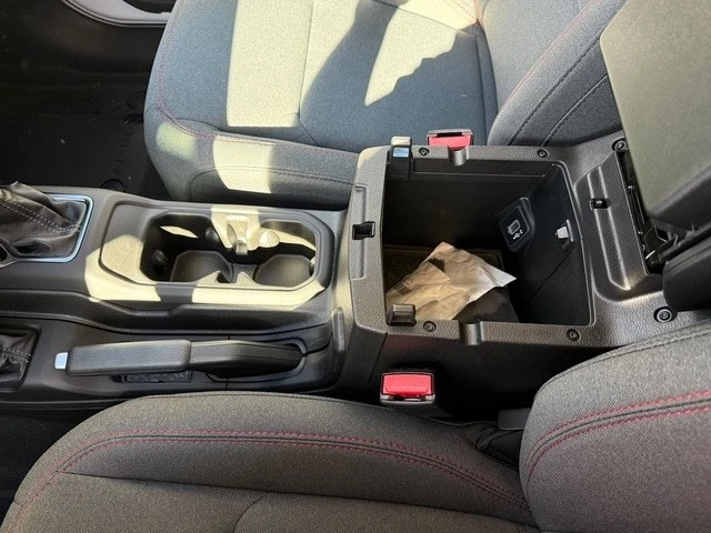 2026 Jeep JL Wrangler - Image 29 of 31