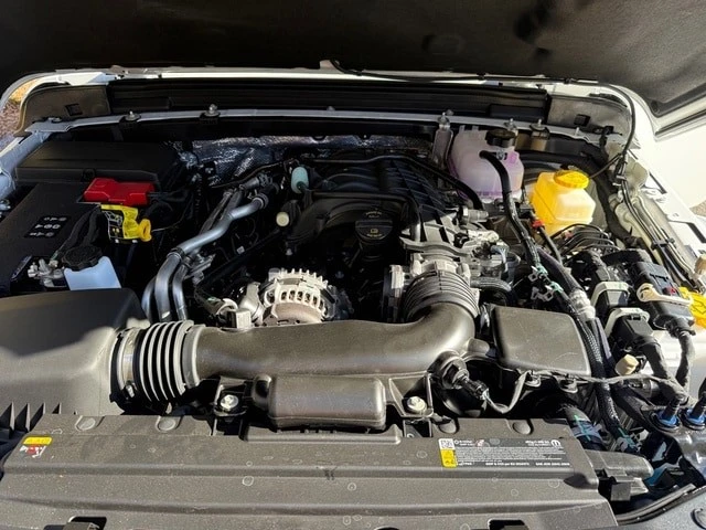 2026 Jeep JL Wrangler - Image 9 of 31