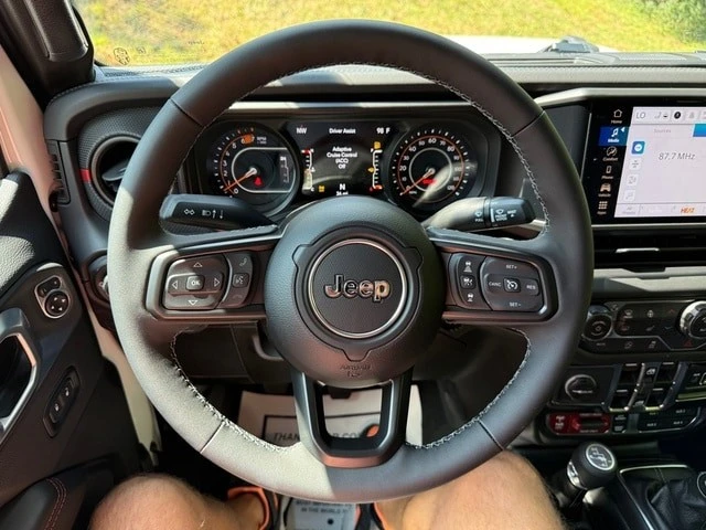 2026 Jeep JL Wrangler - Image 19 of 30