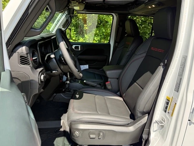 2026 Jeep JL Wrangler - Image 12 of 30