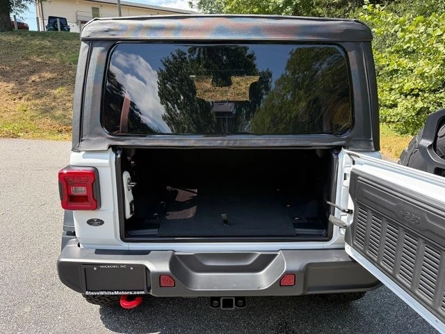 2026 Jeep JL Wrangler - Image 16 of 30