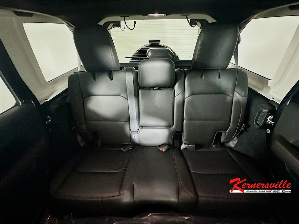 2026 Jeep JL Wrangler - Image 10 of 21