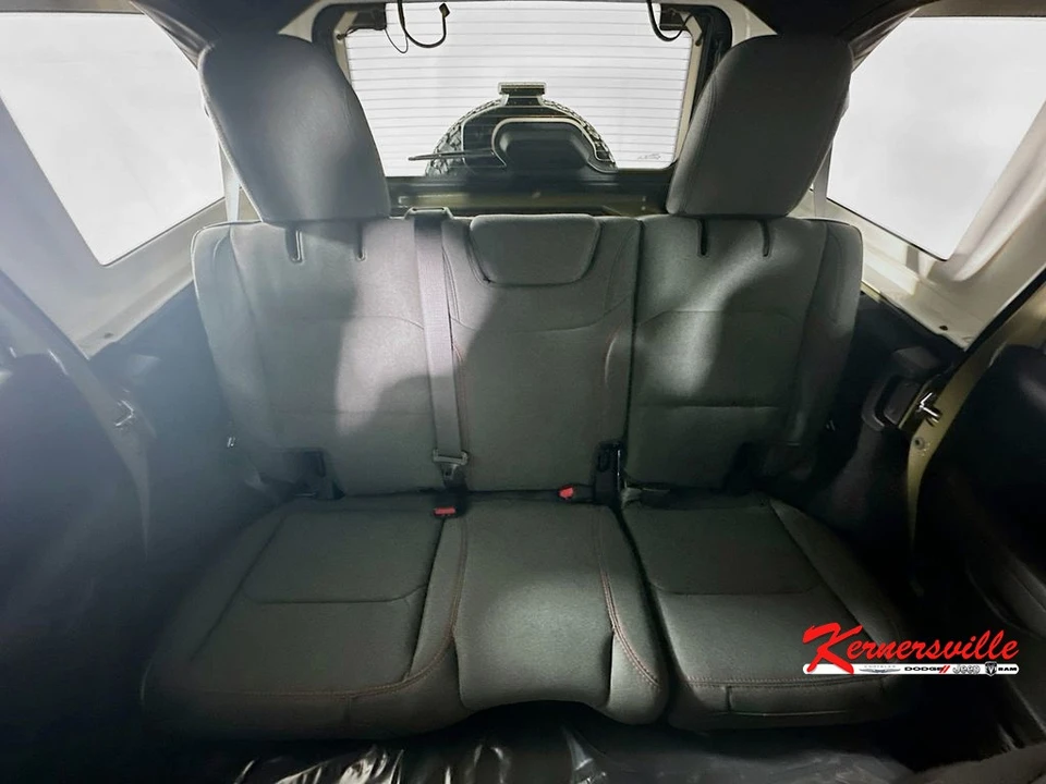 2026 Jeep JL Wrangler - Image 10 of 12