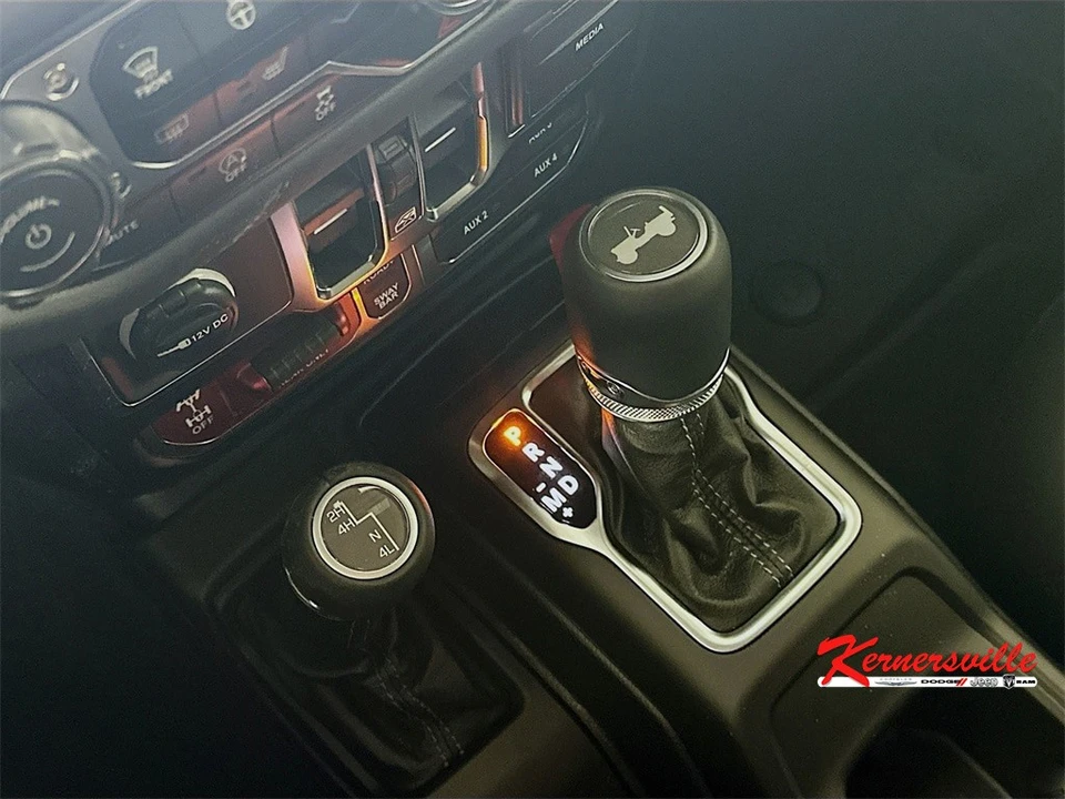 2026 Jeep JL Wrangler - Image 12 of 21