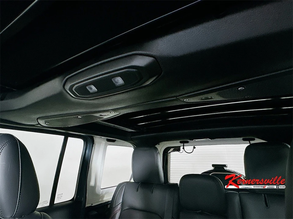 2026 Jeep JL Wrangler - Image 14 of 21