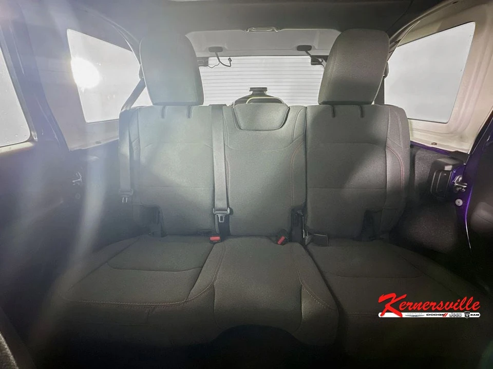 2026 Jeep JL Wrangler - Image 10 of 12