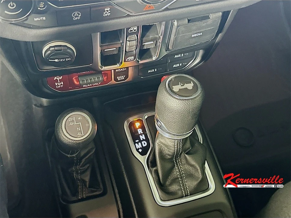 2026 Jeep JL Wrangler - Image 12 of 19