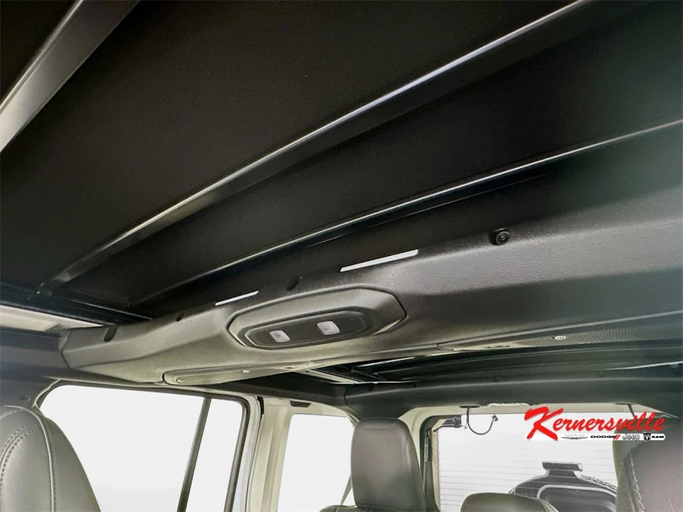2026 Jeep JL Wrangler - Image 14 of 21