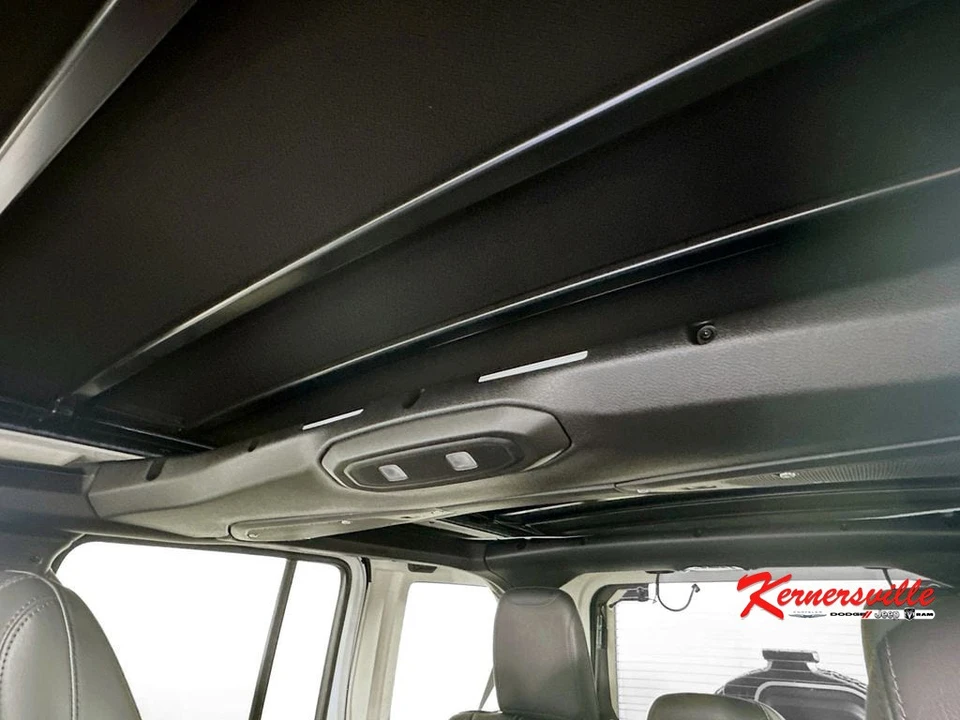 2026 Jeep JL Wrangler - Image 14 of 21