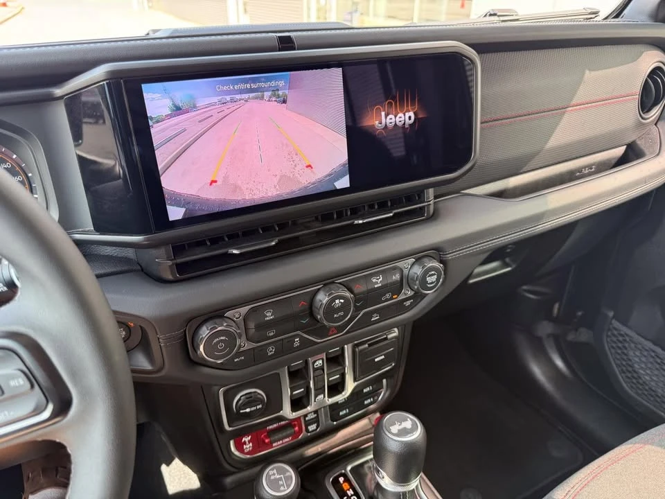 2026 Jeep JL Wrangler - Image 13 of 14