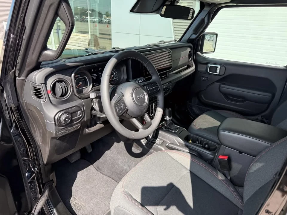 2026 Jeep JL Wrangler - Image 9 of 14
