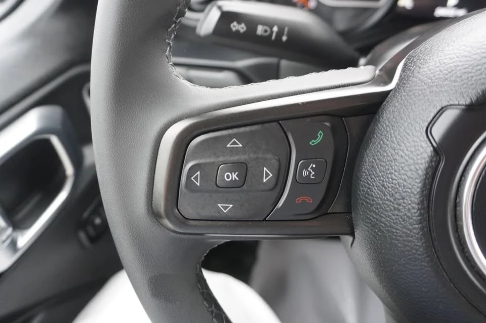 2026 Jeep JL Wrangler - Image 19 of 20