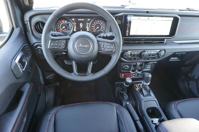 2026 Jeep JL Wrangler - Image 15 of 19