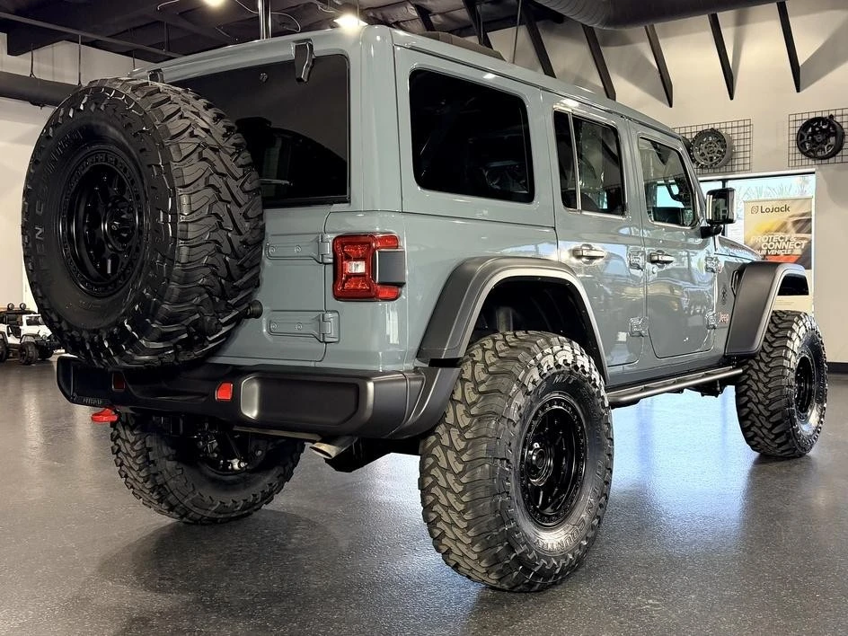 2026 Jeep JL Wrangler - Image 14 of 31