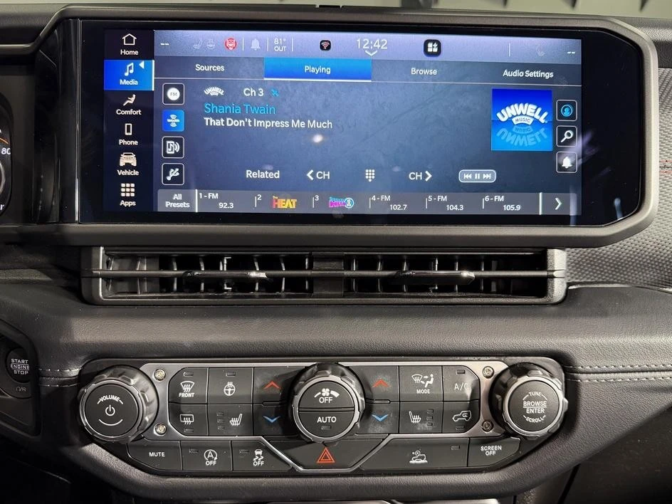 2026 Jeep JL Wrangler - Image 29 of 31