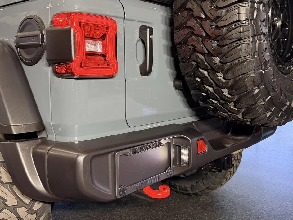 2026 Jeep JL Wrangler - Image 11 of 31