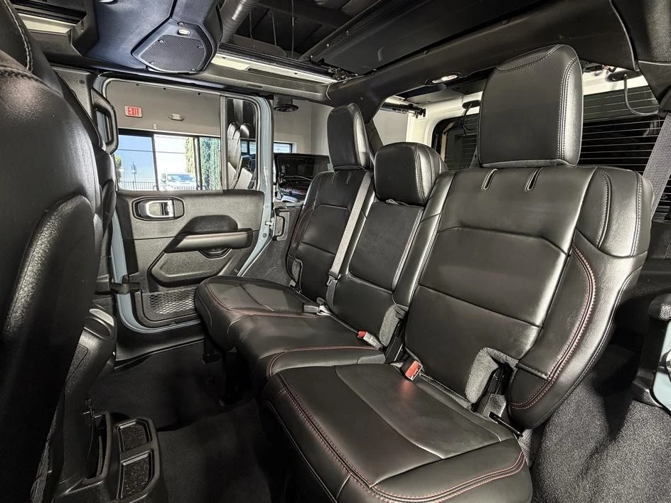 2026 Jeep JL Wrangler - Image 23 of 31